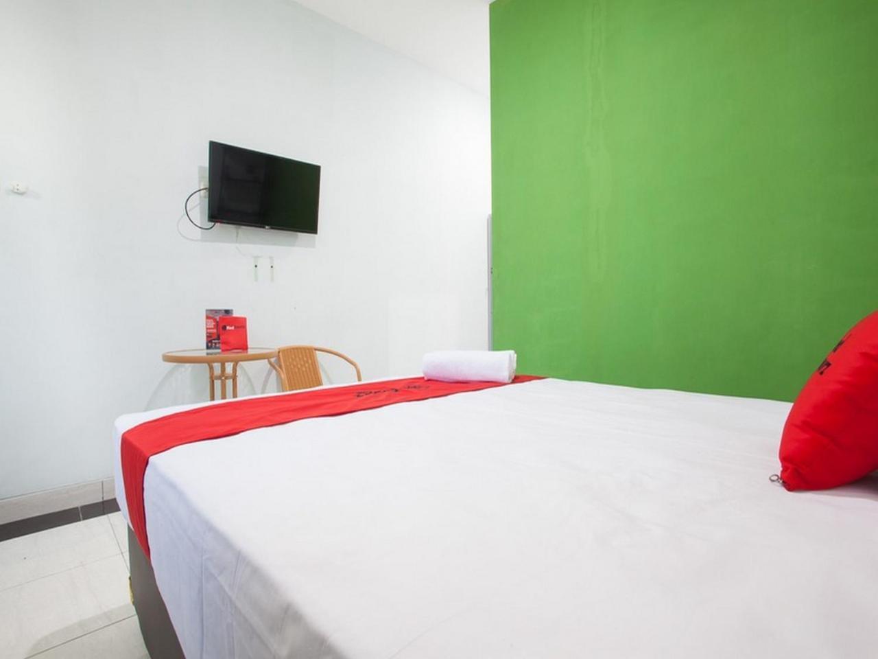 Hotel Reddoorz Syariah Near Dbl Arena 2 Surabaja Exteriér fotografie